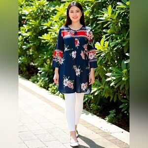 Anthropologie Fig and Flower long Tunic blouse floral size medium front pockets